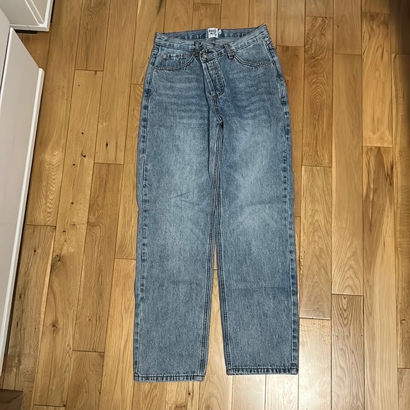 Princess Polly light wash straight fit jeans - Picture 1 of 6